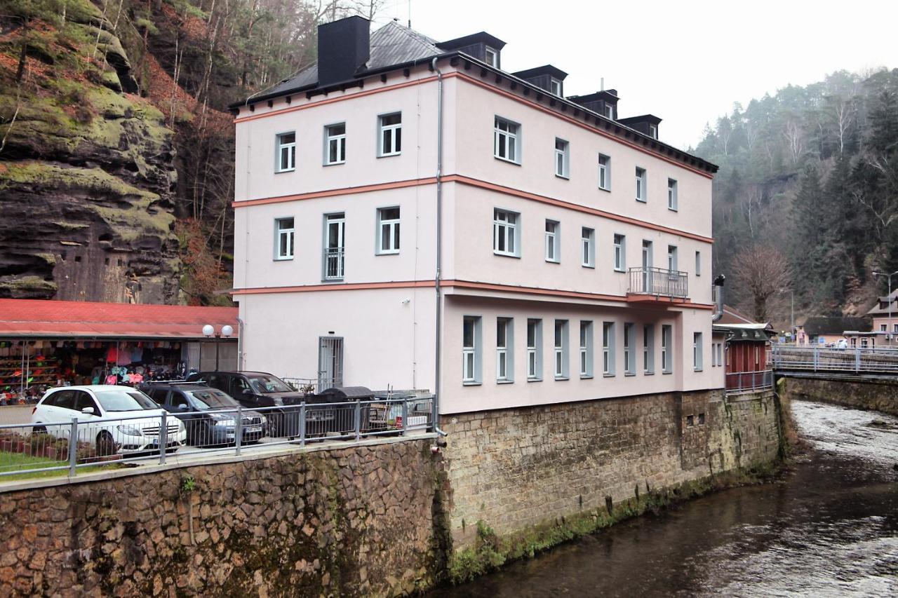 Hotel Kotva Hrensko Ngoại thất bức ảnh