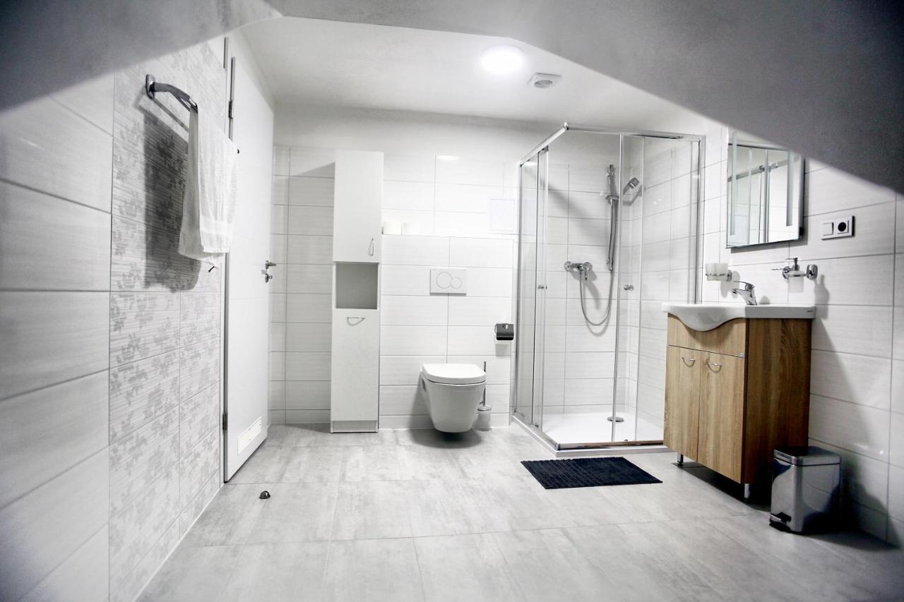 Hotel Kotva Hrensko Ngoại thất bức ảnh