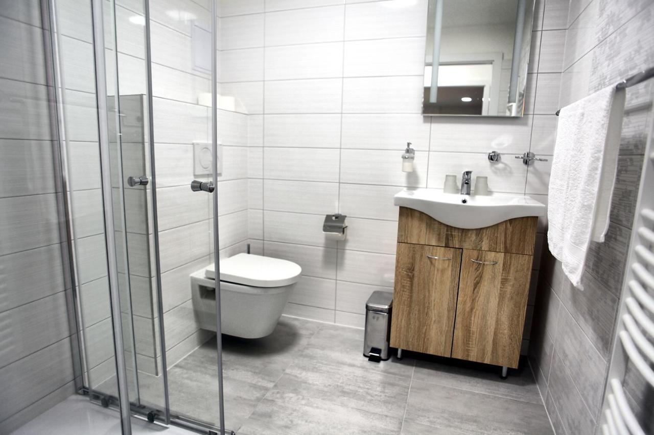 Hotel Kotva Hrensko Ngoại thất bức ảnh